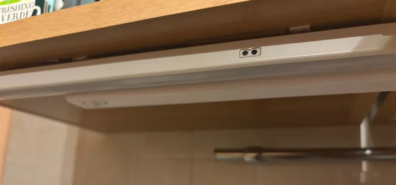 Holder for Ikea Lightbar