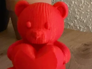 Teddybär mit Herz