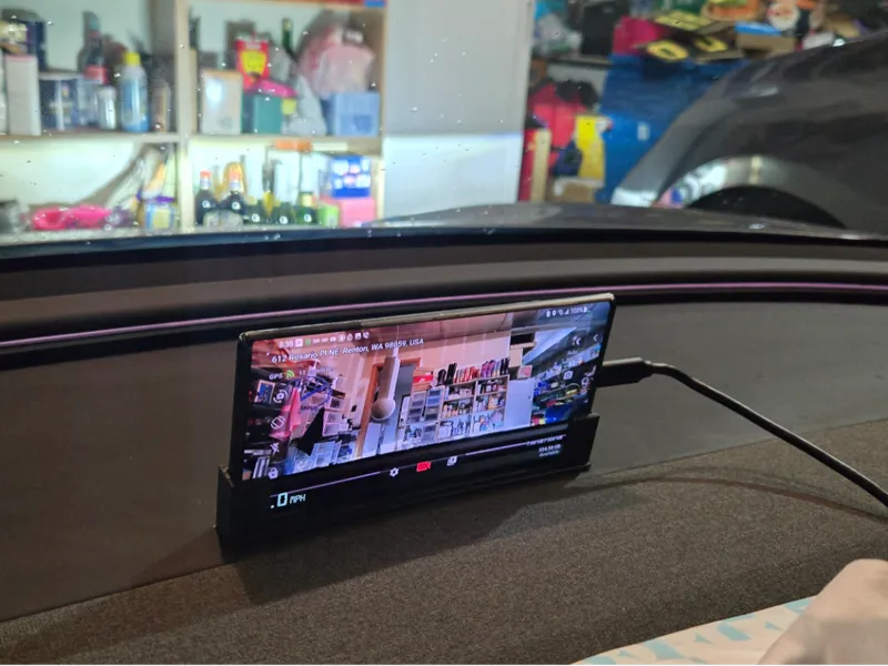 Tesla Model 3 Phone Dashcam Mount (Adjustable)