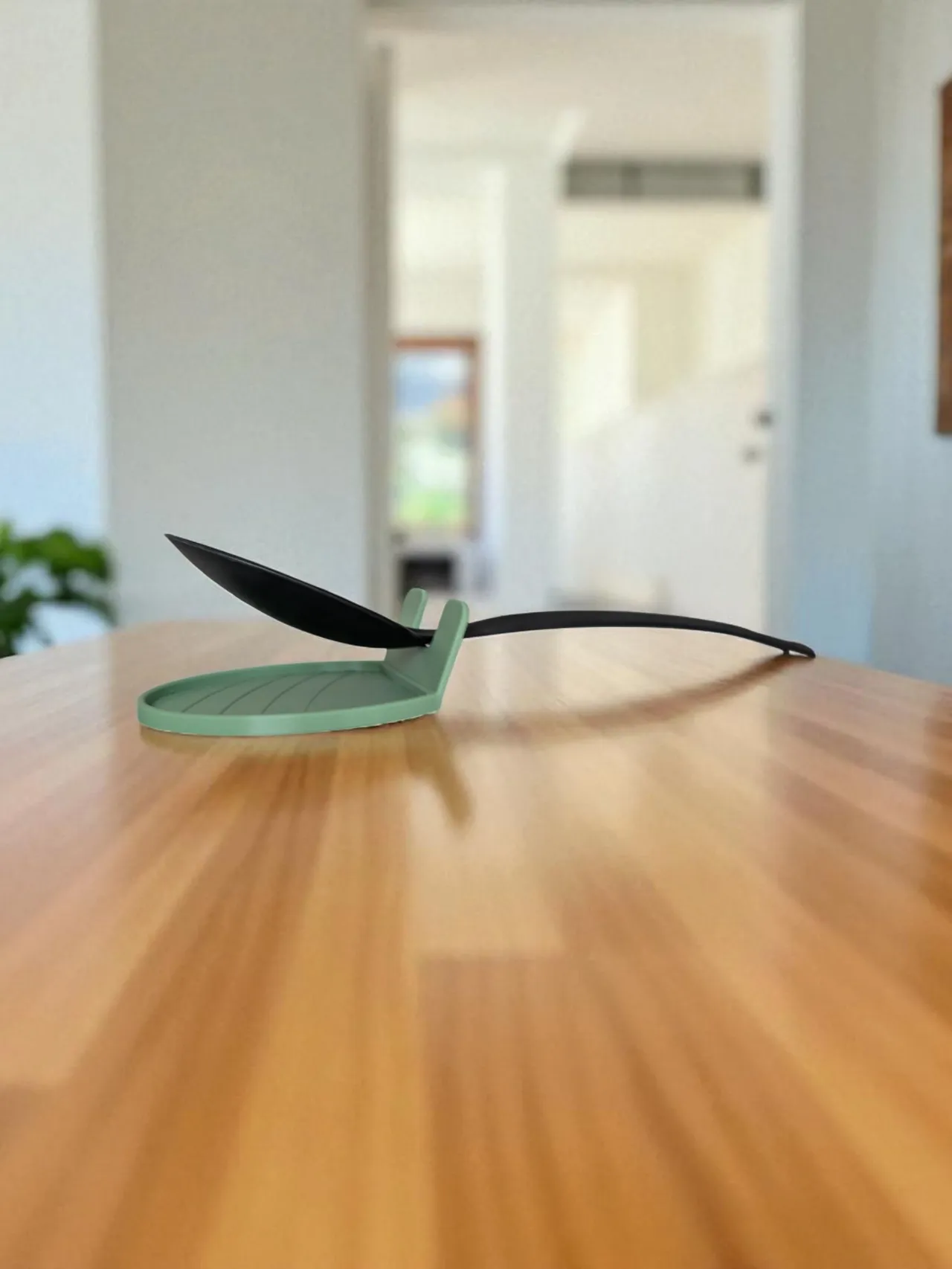 Spoon Rest "The CookSitter" - Spoonholder view 2