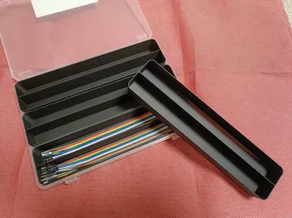 "sikiri 3" divider for jumper wire