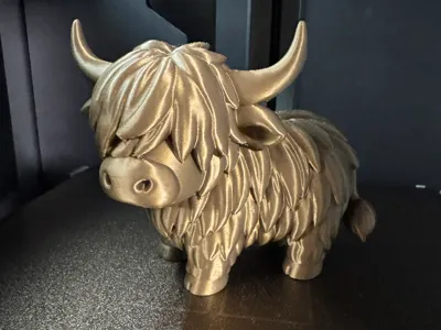 Highland Cow – Adorable Farmhouse Companion