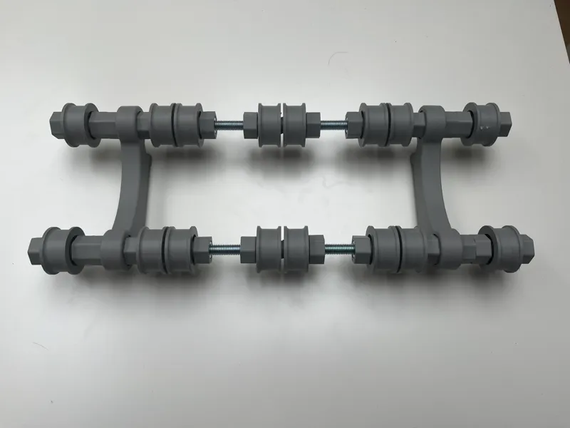 Universal spool roller
