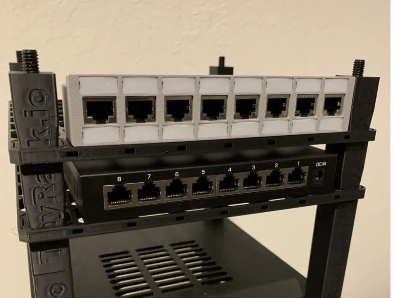 openGrid patch panel with ethernet coupler x 8 