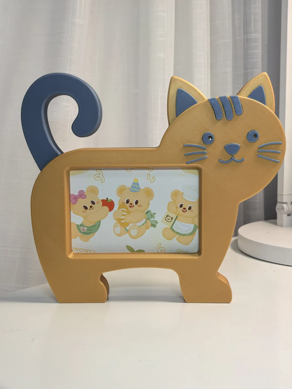 6-inch color-blocked kitten photo frame - Free 3D Print Model - MakerWorld