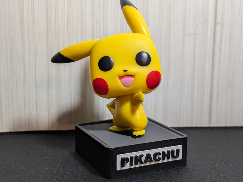 Funko Pop Stand Pikachu