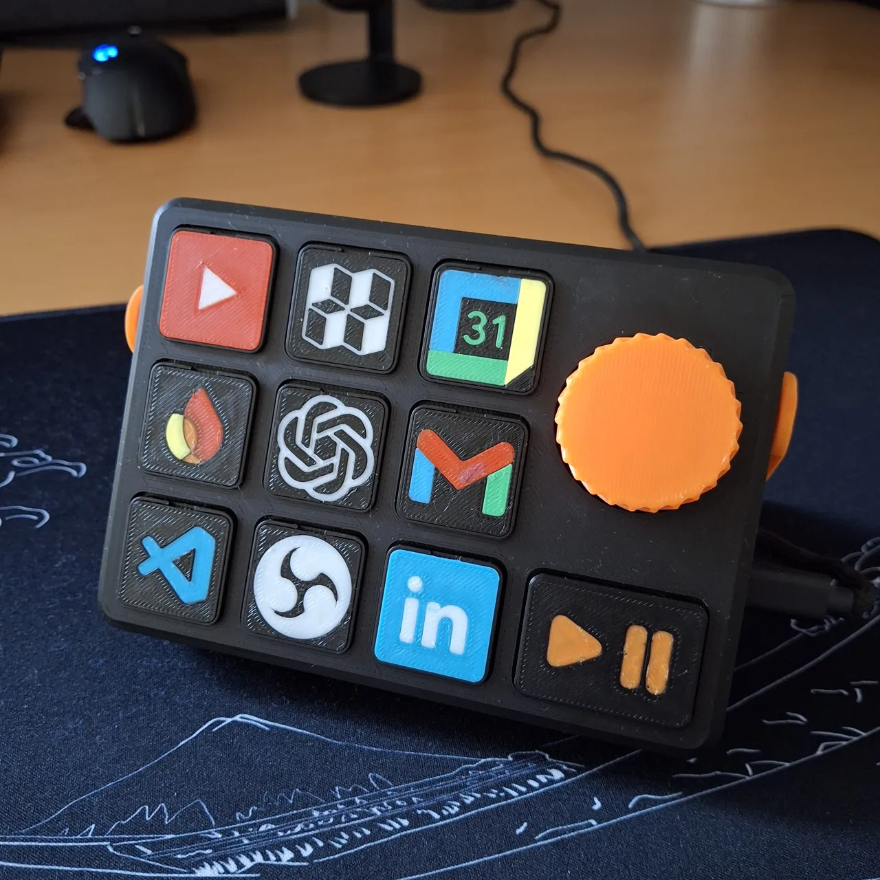 Console Deck V2 view 2
