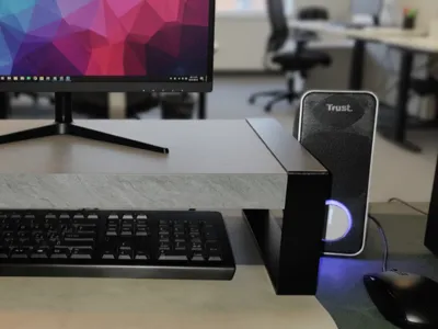 Monitor risers
