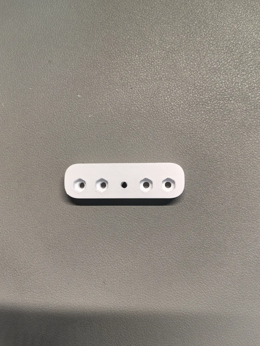 Miniatura 1 do modelo 3D 3mm洞洞板+无限+微缝连接固定套件