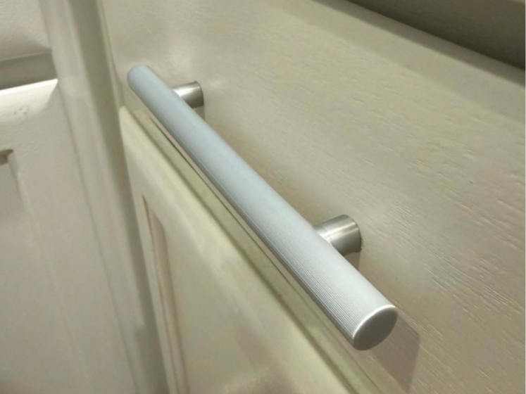 Round drawer handle