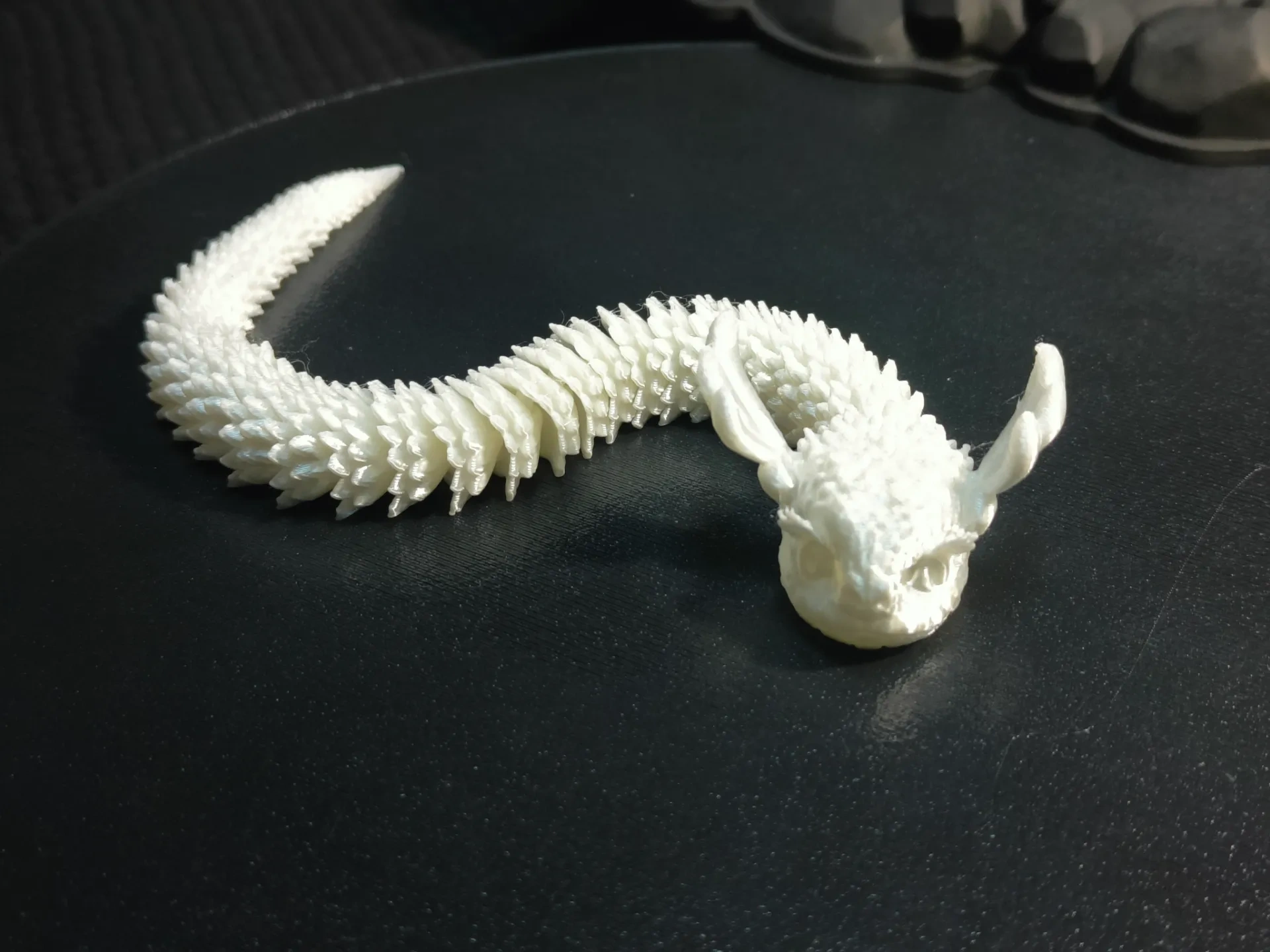 Miniatura 2 do modelo 3D 蛇年-七彩吞天蟒~一体打印铰链可动蛇