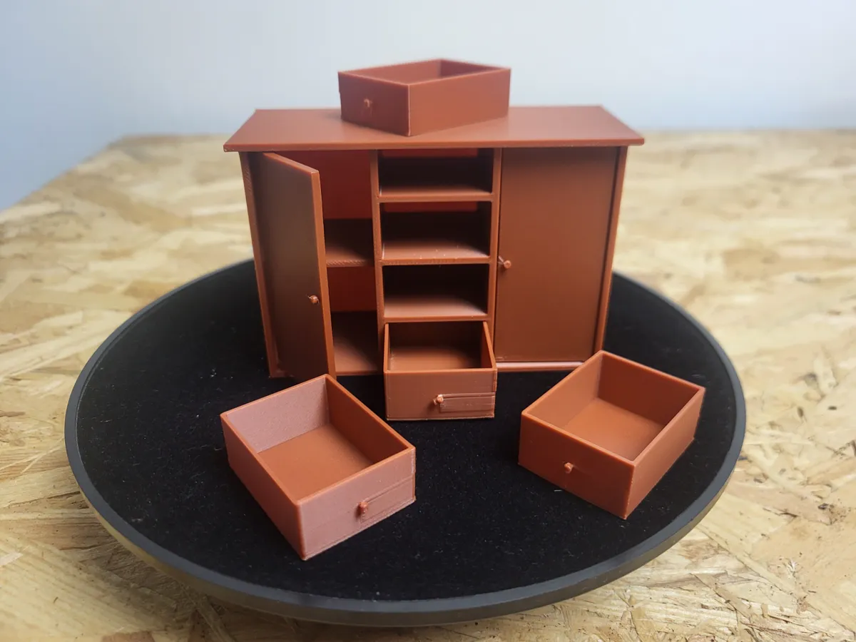 Commode pour figurine Dummy 13