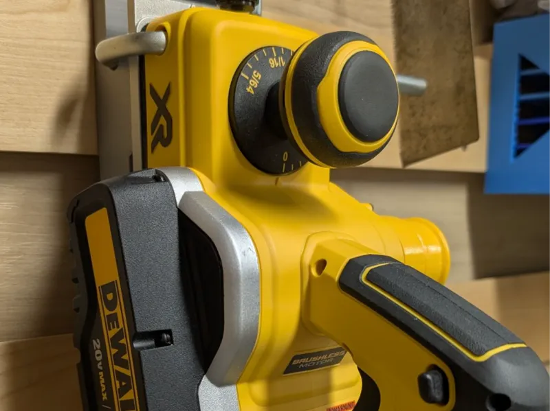 DeWalt DCP580 Planer - French Cleat hanger
