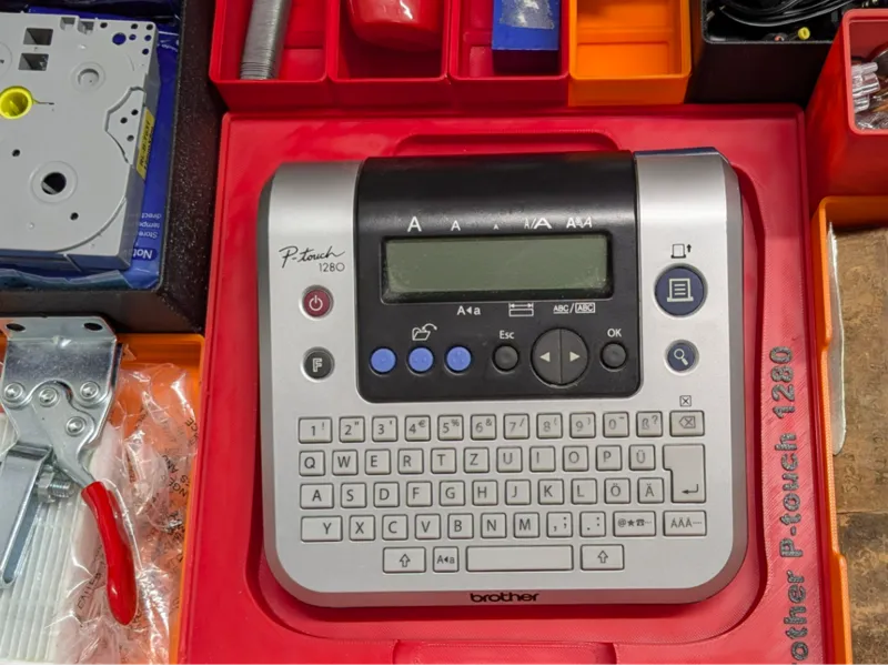 Gridfinity Box für brother P-touch 1280