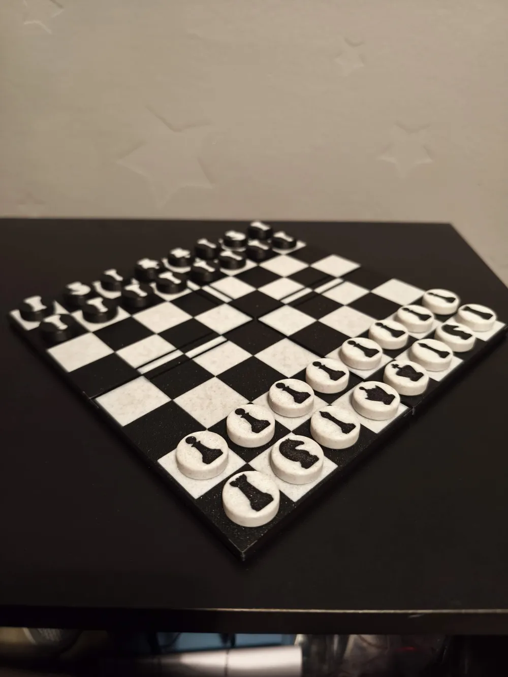 Checkboard Moveable Board to Go: Foldable Chess & Checkers Set by Spennolio - MakerWorld