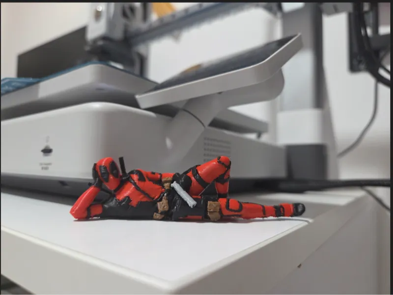 Deadpool figurine