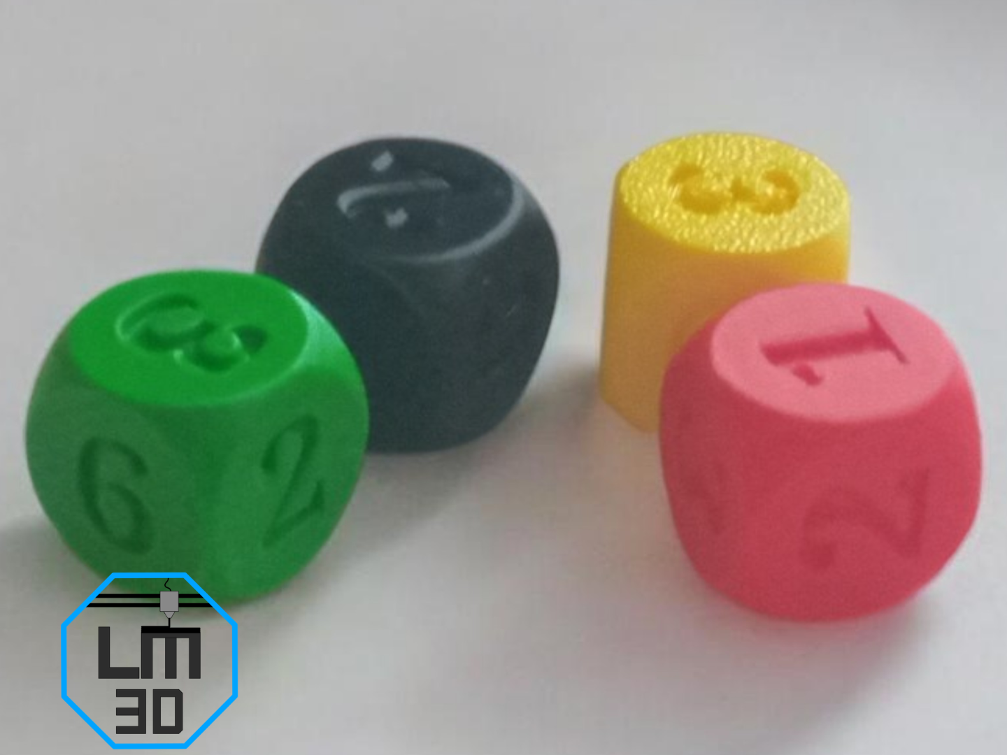 Miniatura 1 do modelo 3D High-Quality Dice