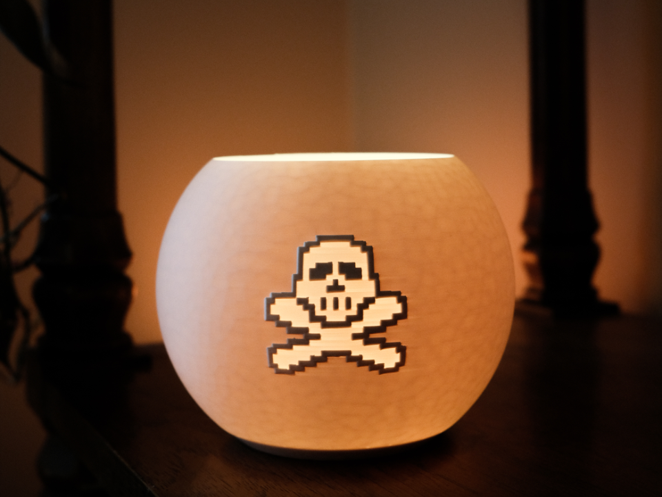 Oldschool Runescape "Skulled" Desk Lamp