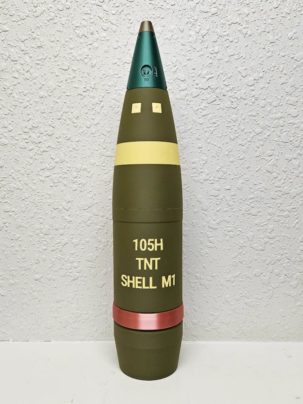105mm TNT SHELL M1 プラスチックレプリカディスプレイ用 Life-size 105mm Artillery Shell | Minimal Filament - Free 3D Print