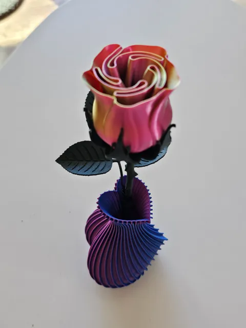 Heart Vase - Love Vase view 2