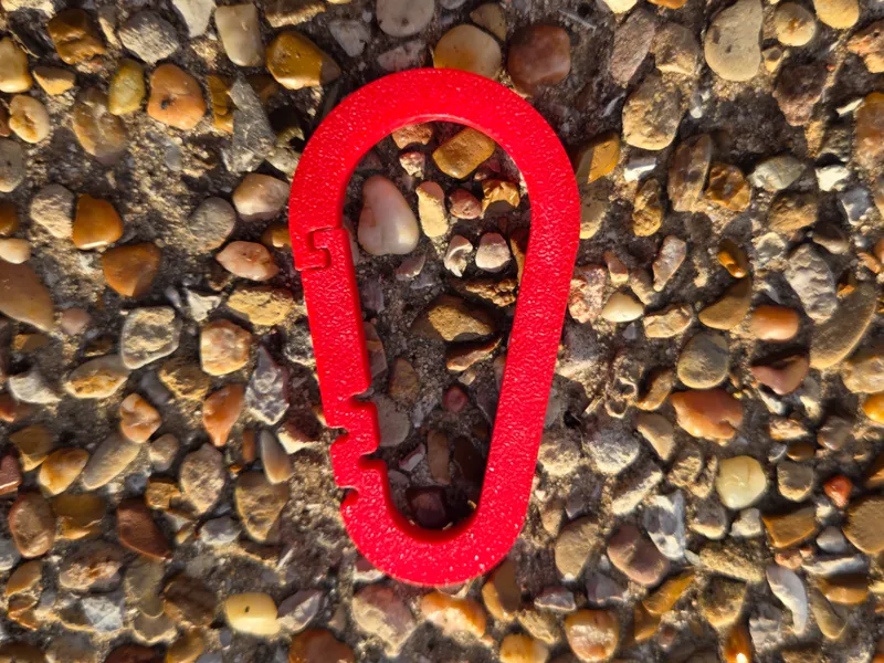 Latching Carabiner