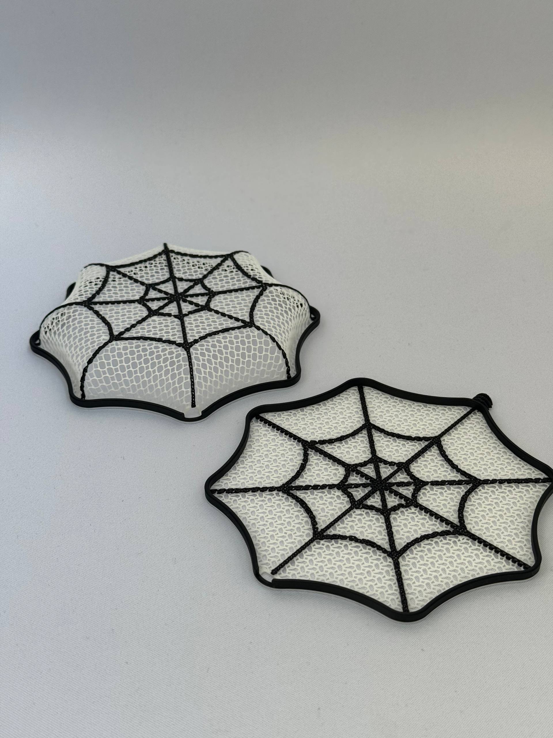 Thermoformed spider web - candy container - 1