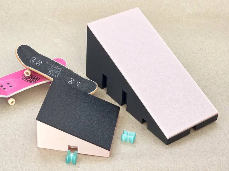 Fingerboard Sloped Ramp - Modular