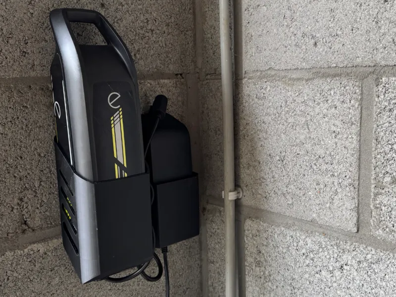 Wall-Mount Battery Holder Bosch PowerPack battery