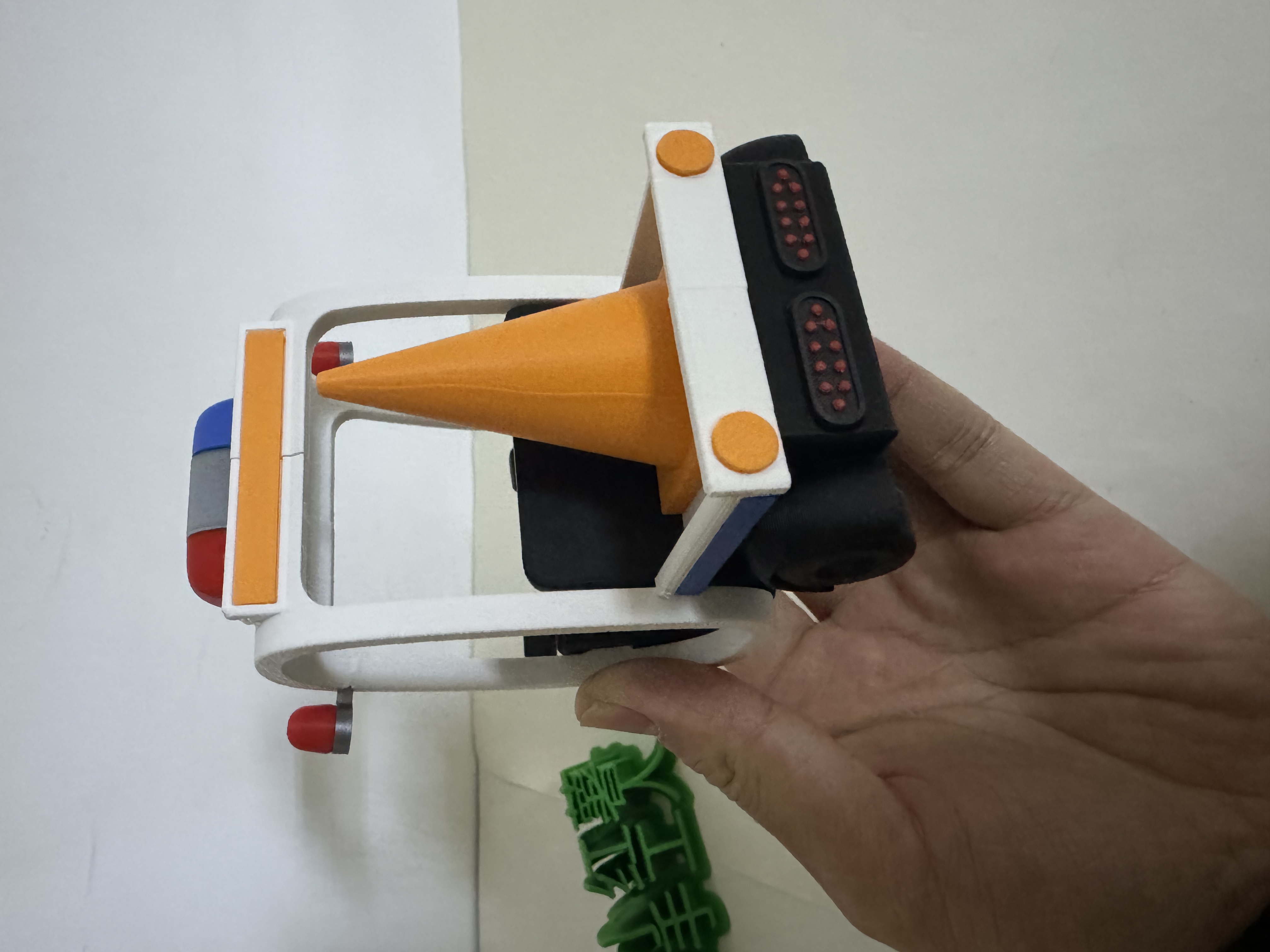 Miniatura 2 do modelo 3D 疯狂动物城朱迪警车