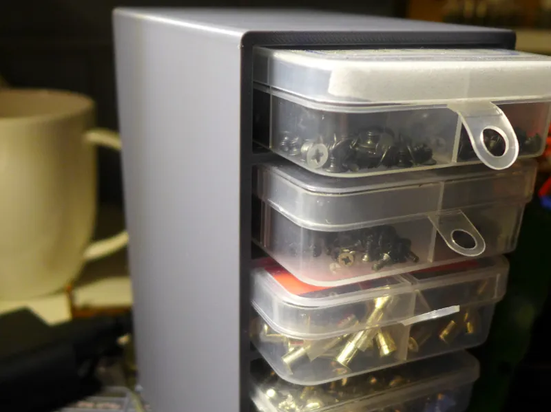 Electronics and Small Screws Holder