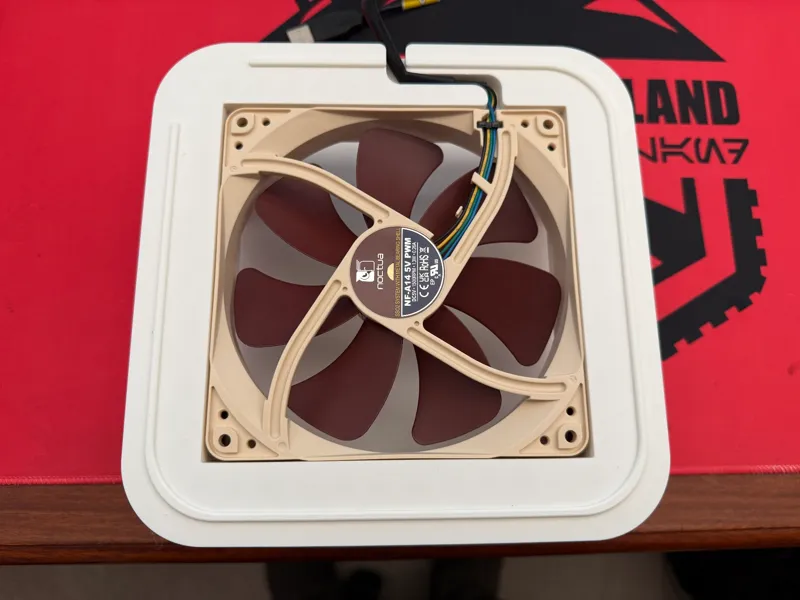 Mac Studio 140mm fan cooling base