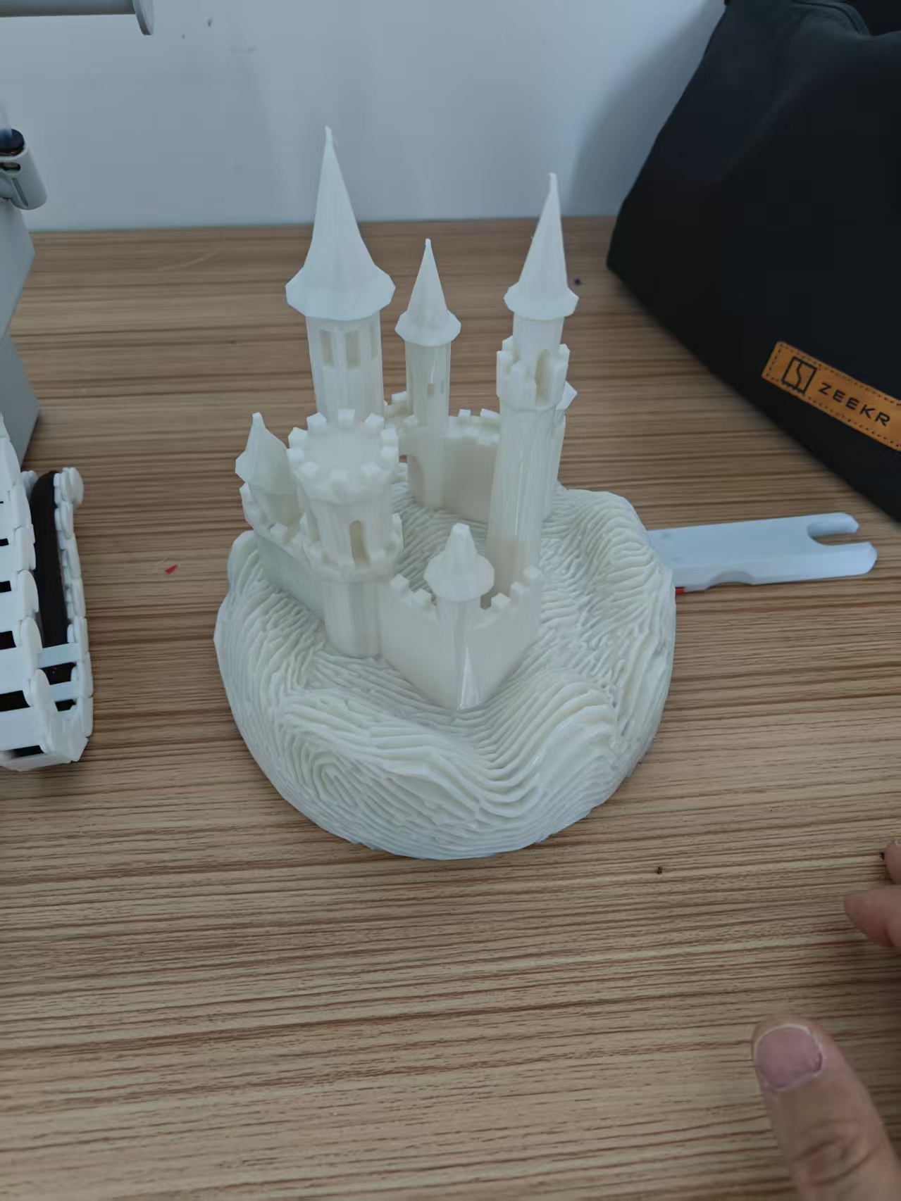 Miniatura 1 do modelo 3D 鱼缸造景许愿池，（心中海中城堡）海浪云纹摆件