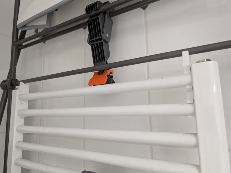 Mount for Stokke Flexi Bath on Towel Radiator