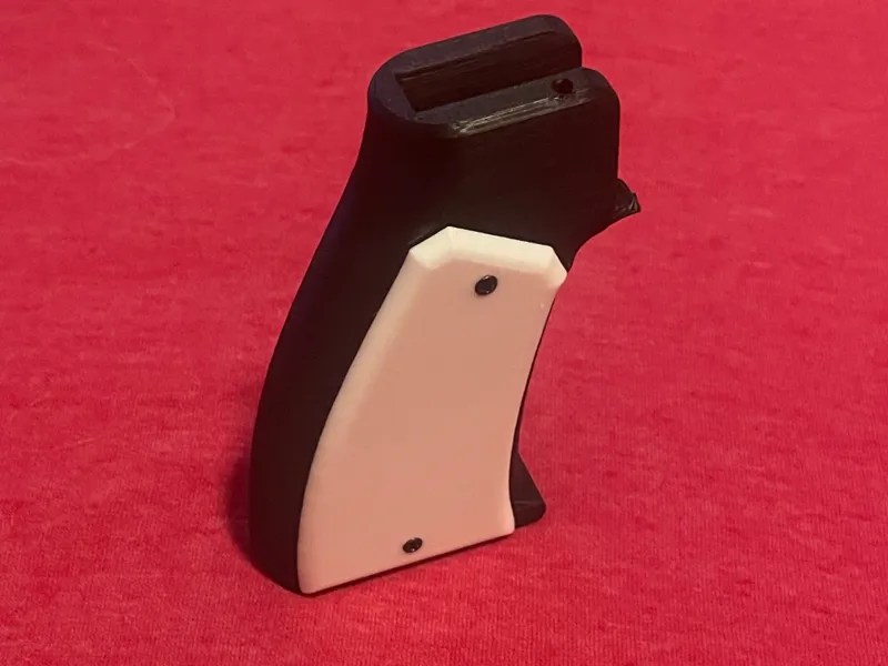 AR 15 Pistol Grip with side Panels