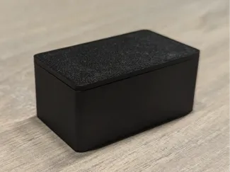 Box with rounded corners and lid