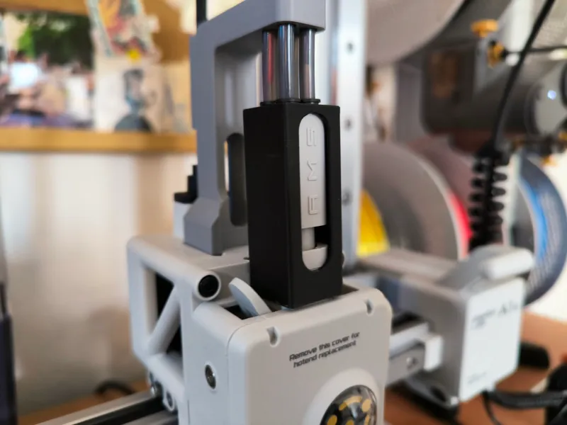 PROTECTOR HUB