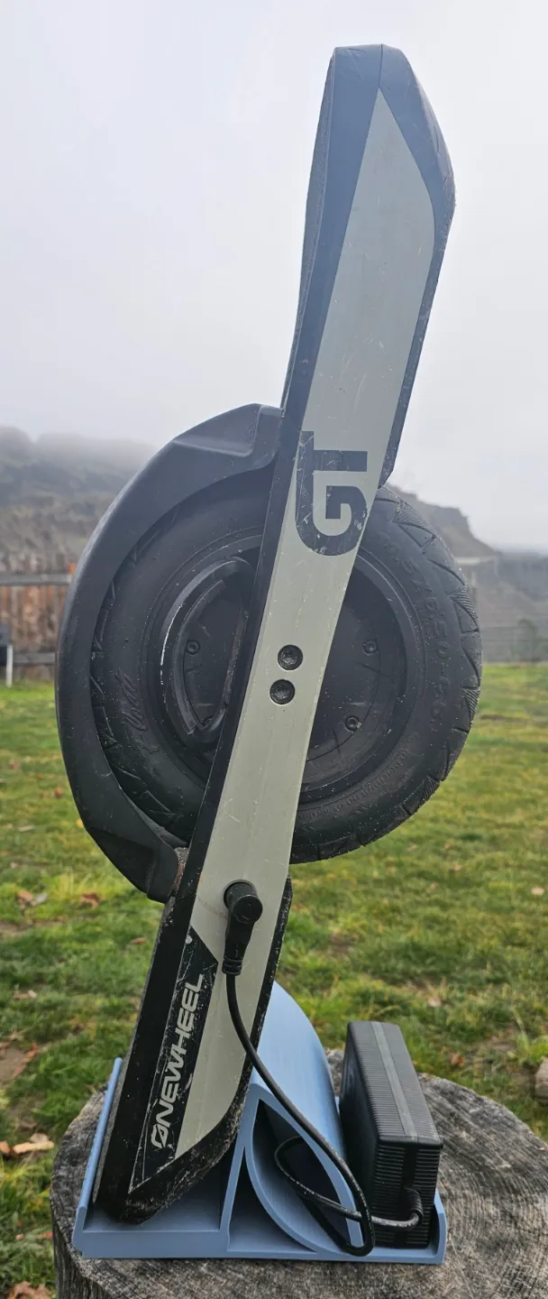 Onewheel GT Stand or Pint X w/ Ultracharger Remixed by user_23530579