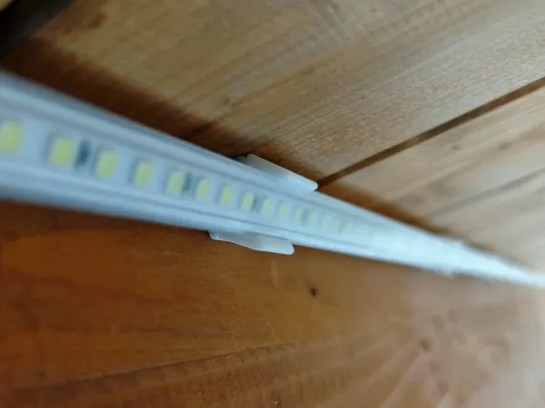Clip carré pour ruban LED