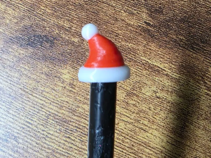 Mini cappello babbo natale  Tappo matita