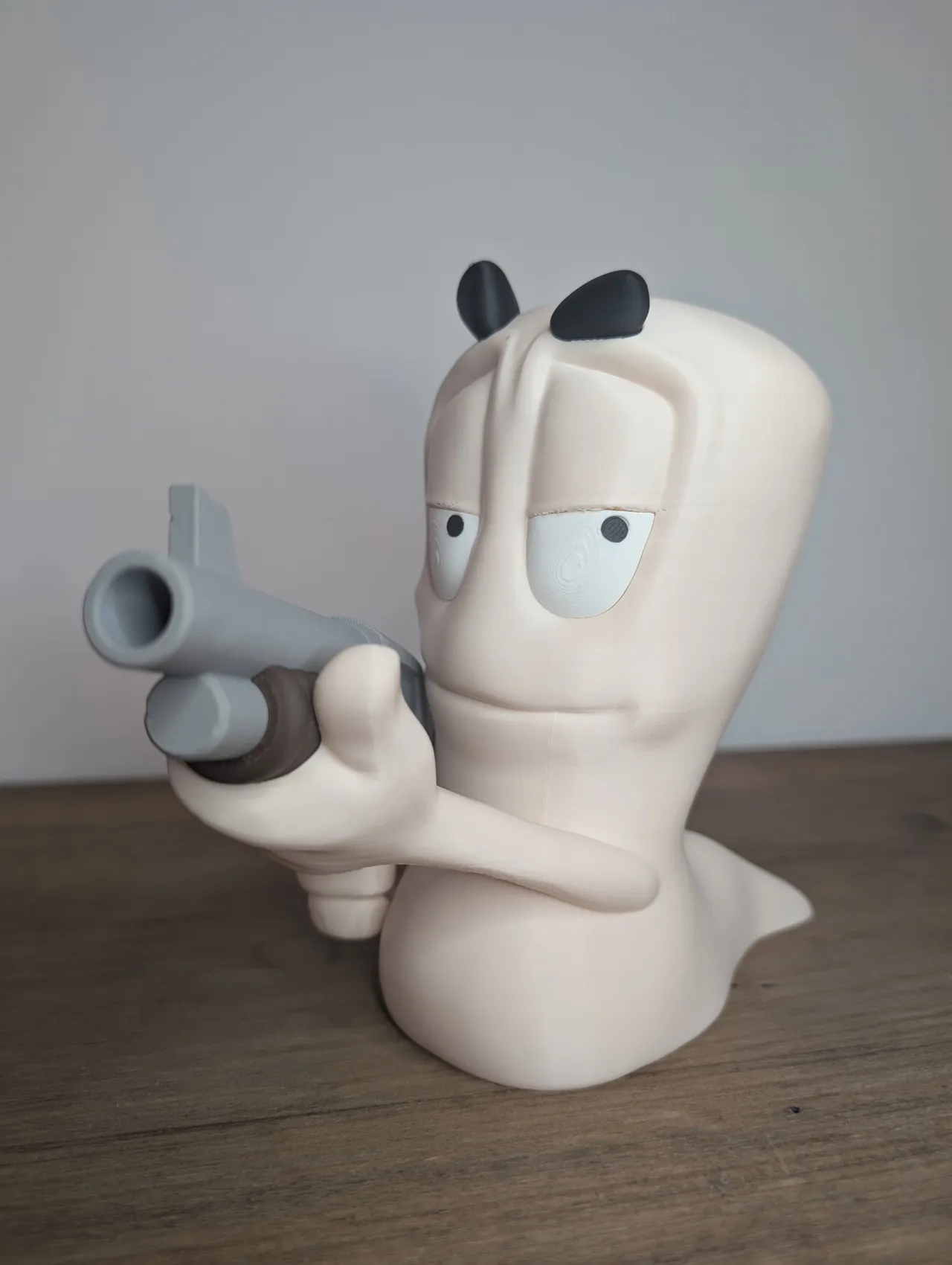 Classic Worm with Shotgun view 2