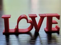 Mot 'Love' en art linéaire — photo 2