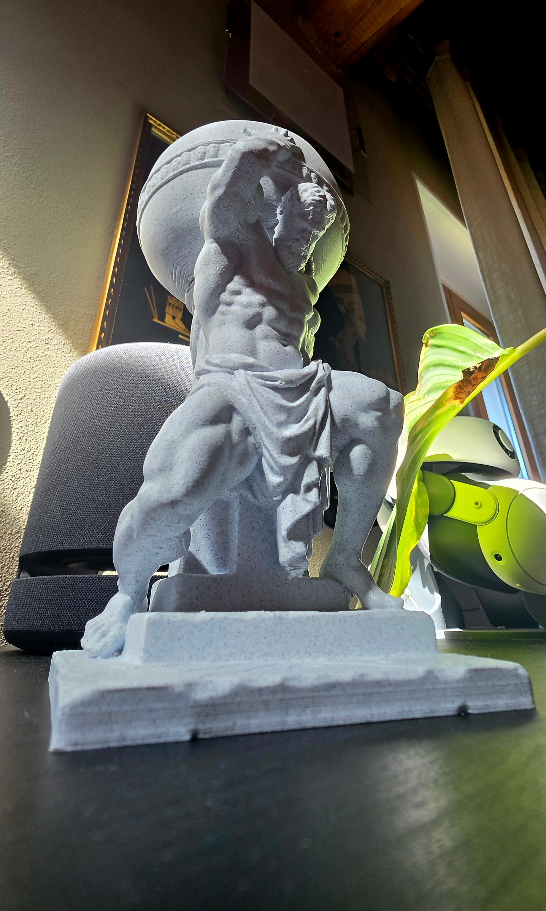 AtlasἌτλας,Titan, 高さ80 cm,アトラース Atlas - Weight of the World - Free 3D Print Model - MakerWorld