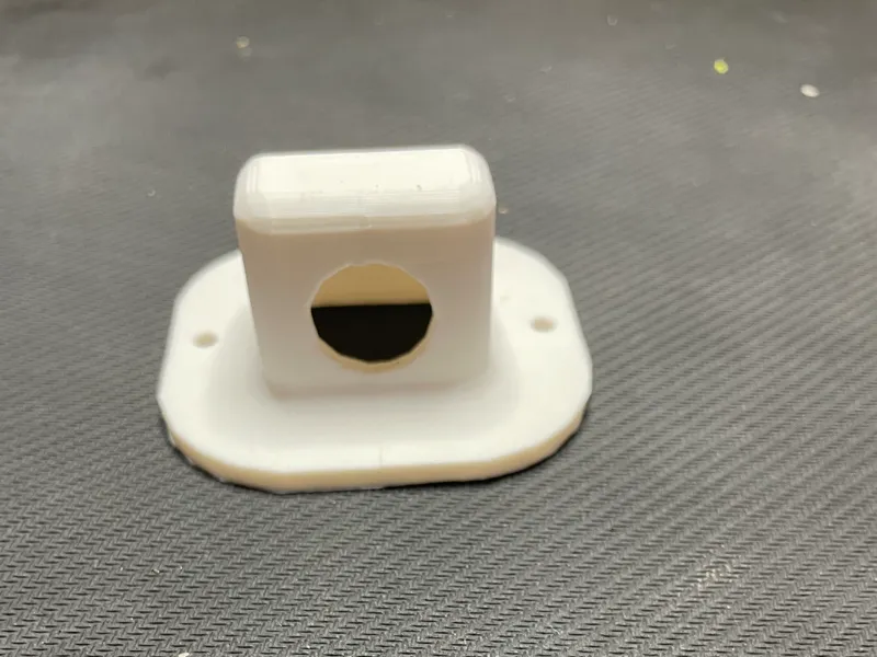 1 cable port 