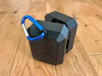 With keychain attachment 