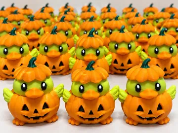 Adorno temático: Pumpkin Duck – Halloween Rubber Duck — vista de referencia 4