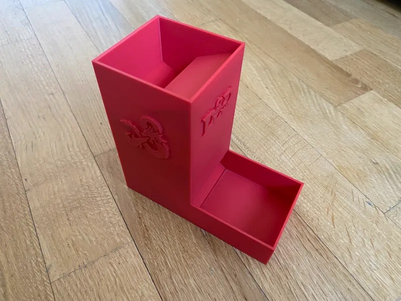 Simple dice roll tower with d&d logo