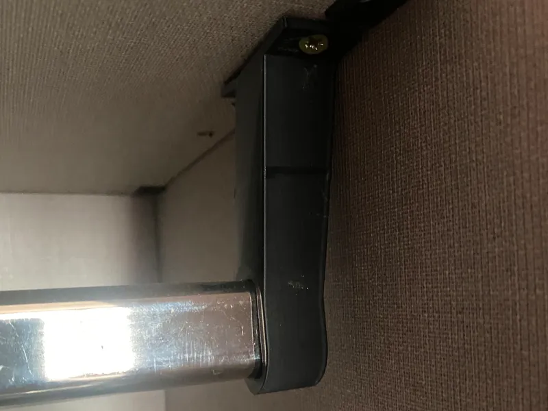 porta asta armadio-wardrobe rod holder
