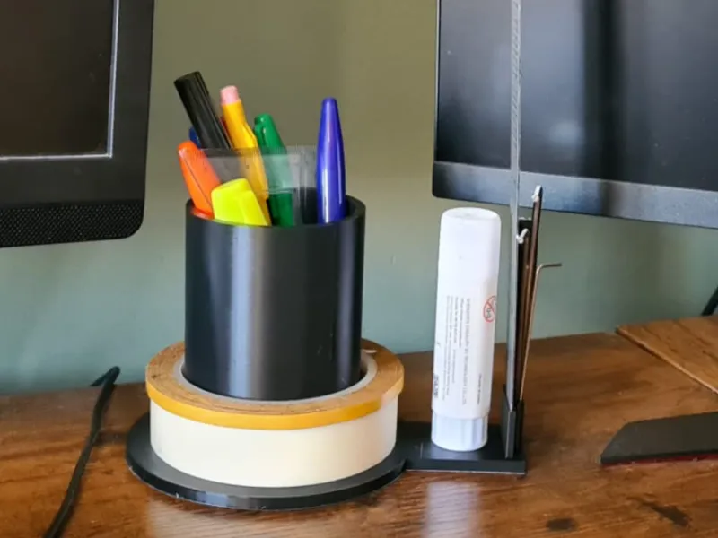 Desk organiser 