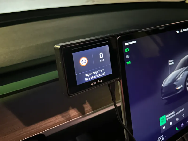 Safedrive holder Tesla Model Y