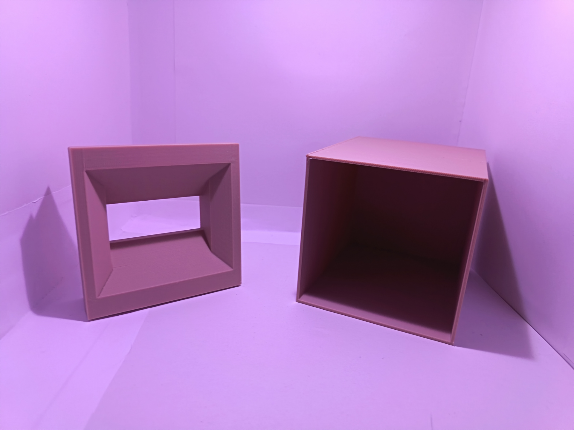 Battery-operated bin